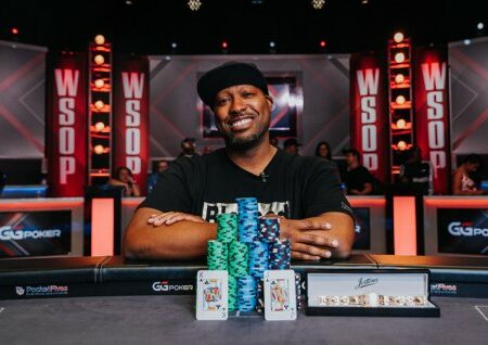 David Jackson preprečil 17. WSOP zapestnico za Phila Hellmutha