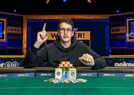 Blaž Žerjav v Vegasu do ZGODOVINSKE ZLATE WSOP ZAPESTNICE!!!