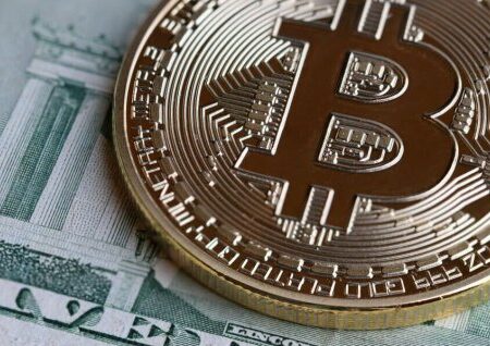 Pokeraš Filippos Liakounakos aretiran zaradi 500.000 $ Bitcoin prevare