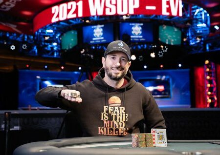 Brian Rast si je priigral že svojo peto WSOP zapestnico