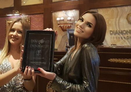 V Zagrebu diamantno in dinamitno