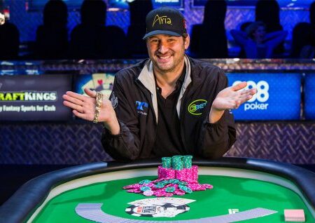 Phil Hellmuth trdi, da je osvojil več kot 11 milijonov USD na denarnih igrah