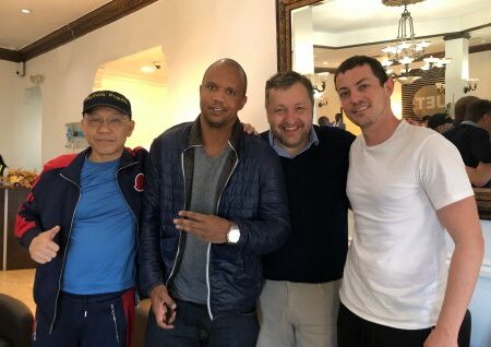 Tony G velik zmagovalec proti Iveyu in Dwanu v high stakes igri na privatnem letalu