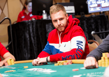Jan Lakota vodilni na finalki WSOP!