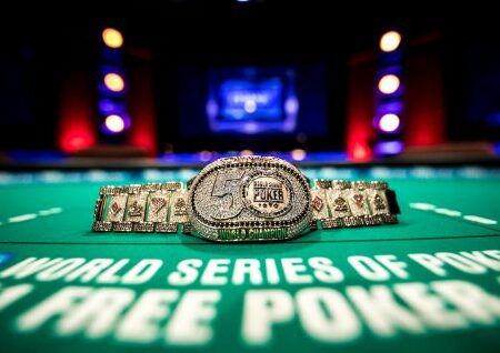 Na Main Eventu še 106 igralcev, med njimi tudi Dejan Pustoslemšek!